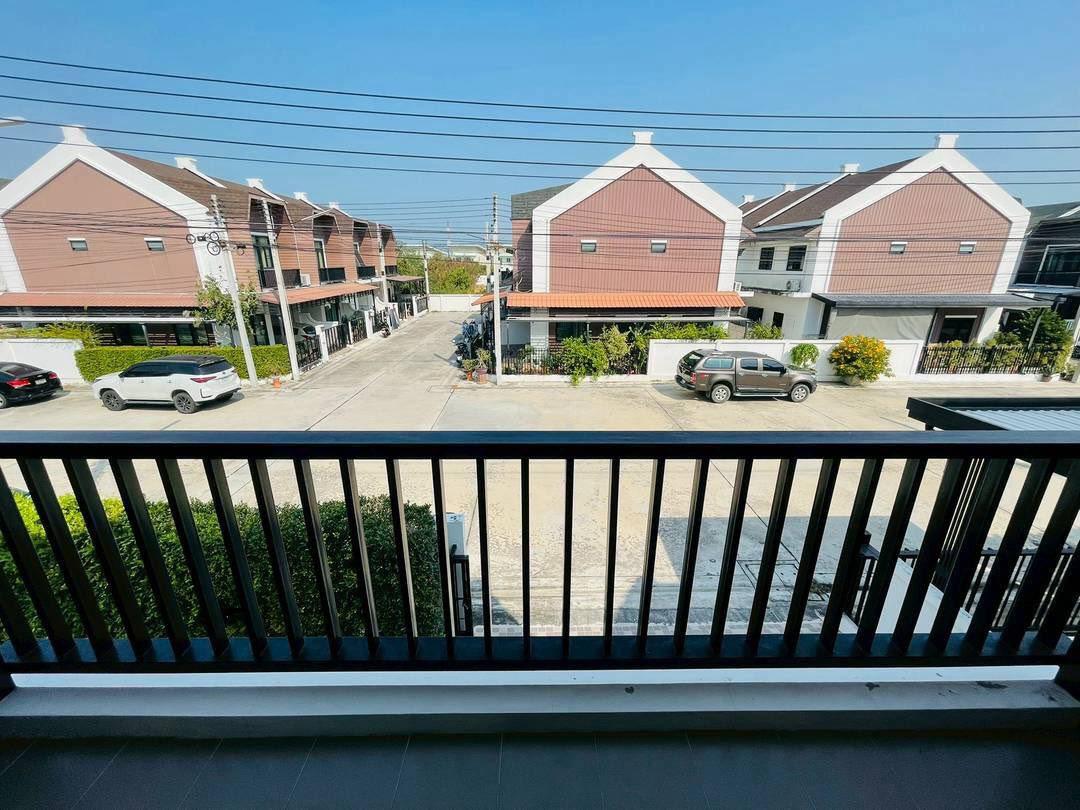 ขายบ้านสวย สภาพนางฟ้า มบ. วี วิลเลจ ( มิตรสัมพันธ์ ) อ่างศิลา-บางแสน