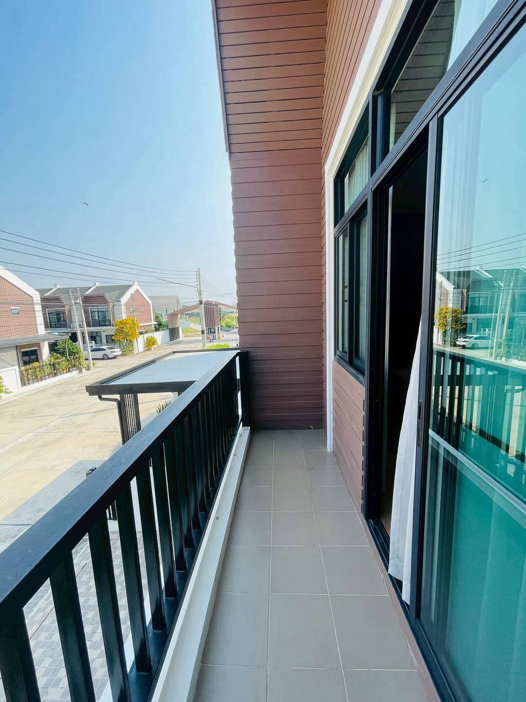 ขายบ้านสวย สภาพนางฟ้า มบ. วี วิลเลจ ( มิตรสัมพันธ์ ) อ่างศิลา-บางแสน