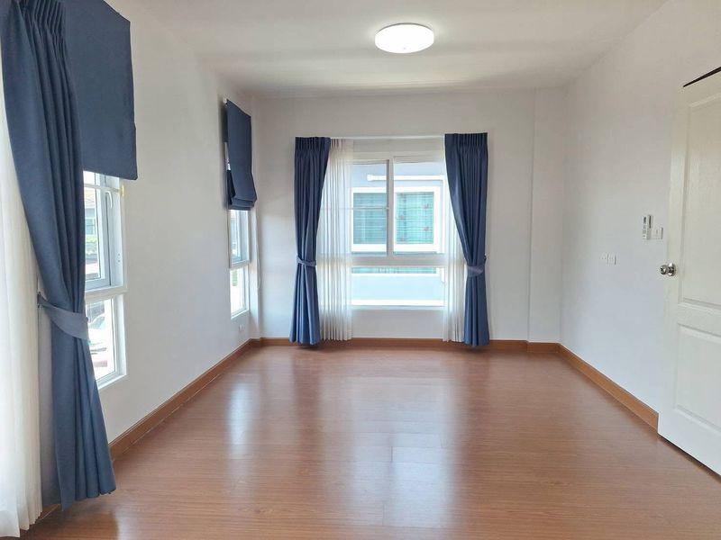 ขายแฝดสไตล์บ้านเดี่ยว หมู่บ้านศุภาลัยวิลล์ ชลบุรี