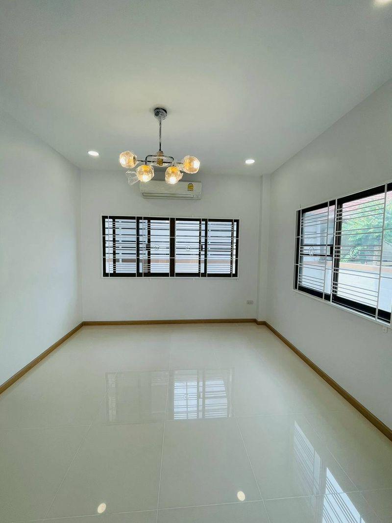 ขาย บ้านรีโนเวท มบ.ปิยวัฒน์3 บางแสน พิเศษ 4.99 ล้านบาท