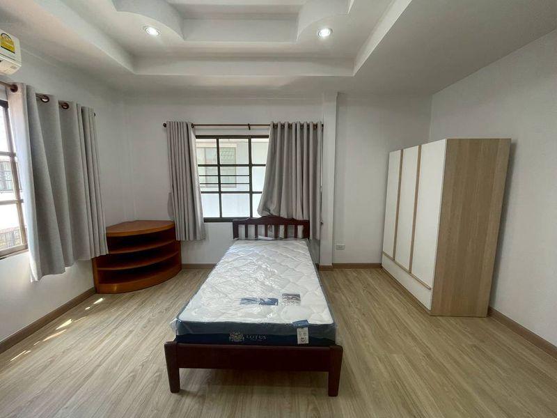 ให้เช่า บ้านเดียวใกล้ J-Park ศรีราชา แปลงหัวมุม เงียบสงบ เป็นส่วนตัว