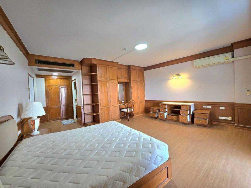 ให้เช่า คอนโดวิวทะเลและสนามกอล์ฟ  Panya Resort Condominium