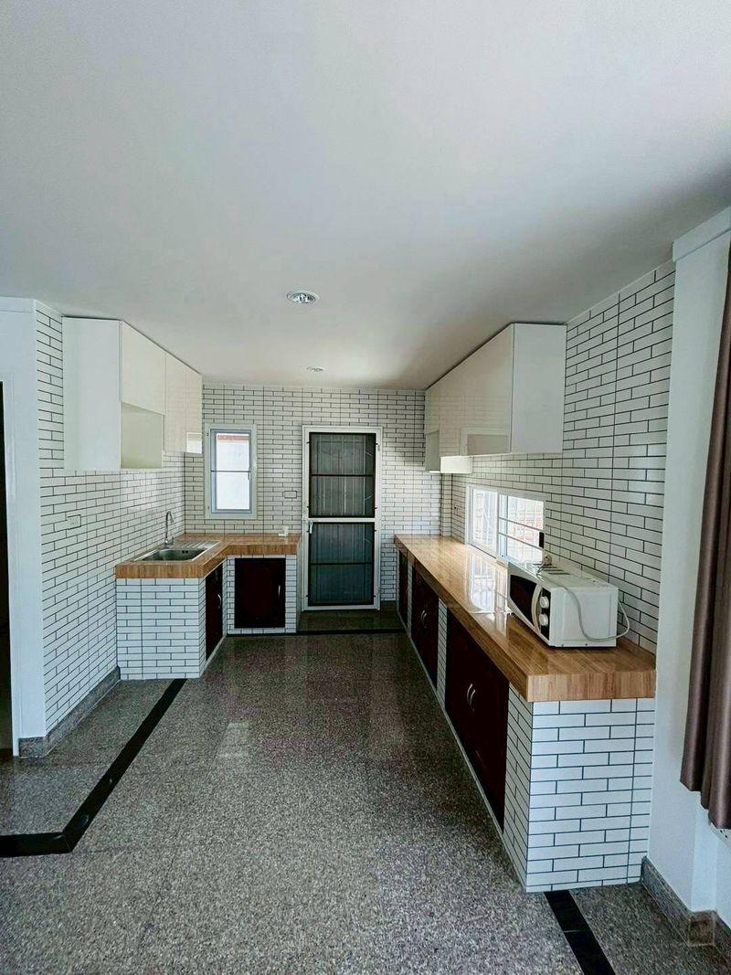 ให้เช่า บ้านเดียวใกล้ J-Park ศรีราชา แปลงหัวมุม เงียบสงบ เป็นส่วนตัว