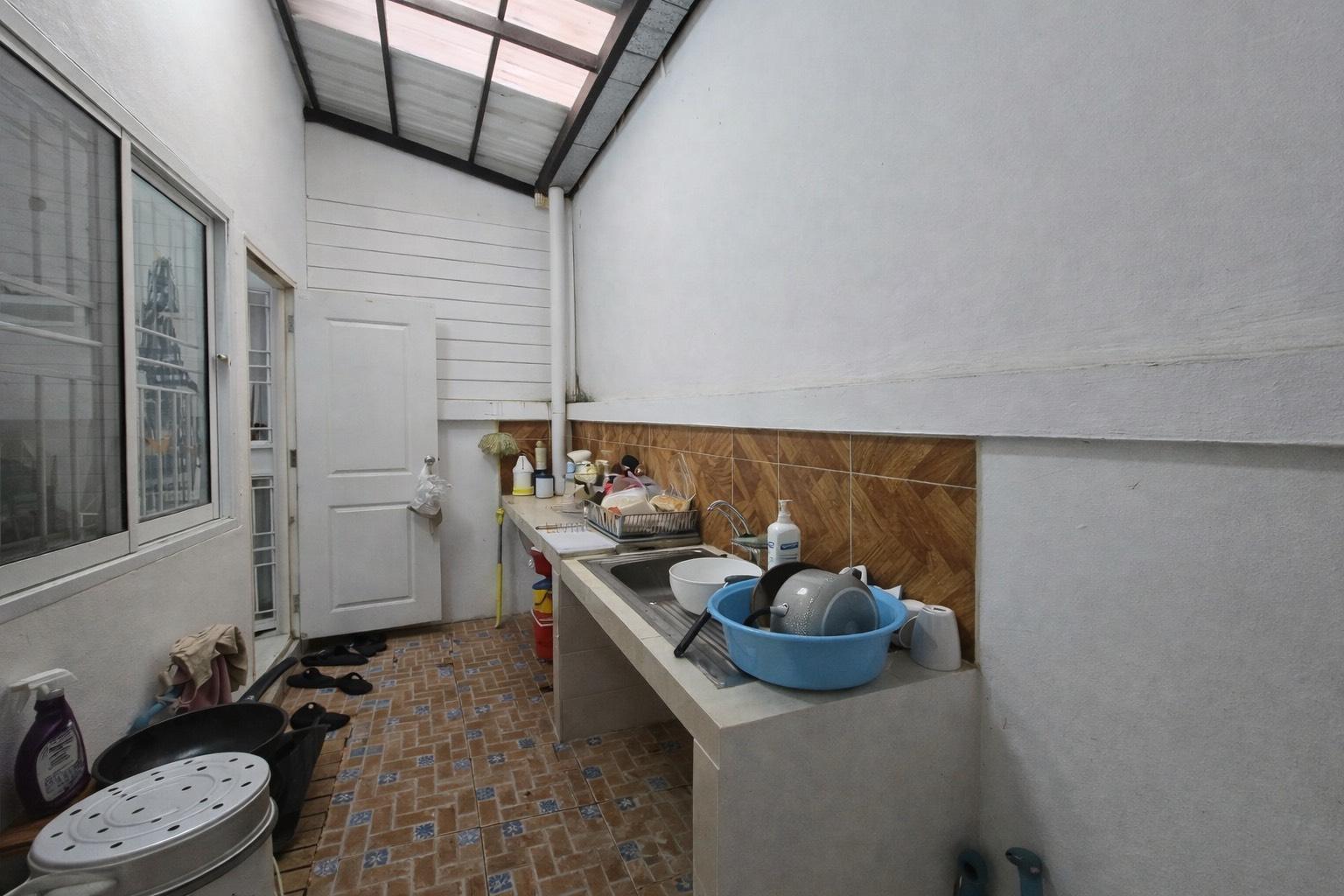 ขายด่วน!!! ขายขาดทุน   >>ราคา 1.55 ลบ. (ค่าโอนที่ดินคนละครึ่ง)  มบ.บางแสนวัลเลย์