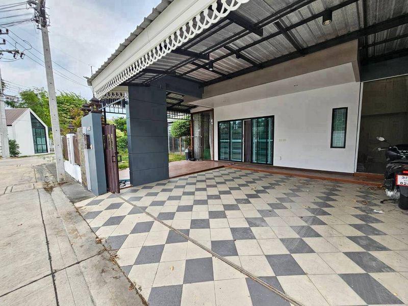 ขายบ้านมือสอง พร้อมเฟอร์นิเจอร์บิ้วท์อิน+แอร์  หมู่บ้าน อนัญญา การ์เด้น ฮิลล์