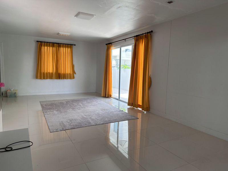 ขายด่วน!!! ราคาเพียง 2.99 ลบ. (ค่าโอนที่ดินคนละครึ่ง)  บ้านแฝด หมู่บ้าน พฤกษานารา เลี่ยงหนองมน