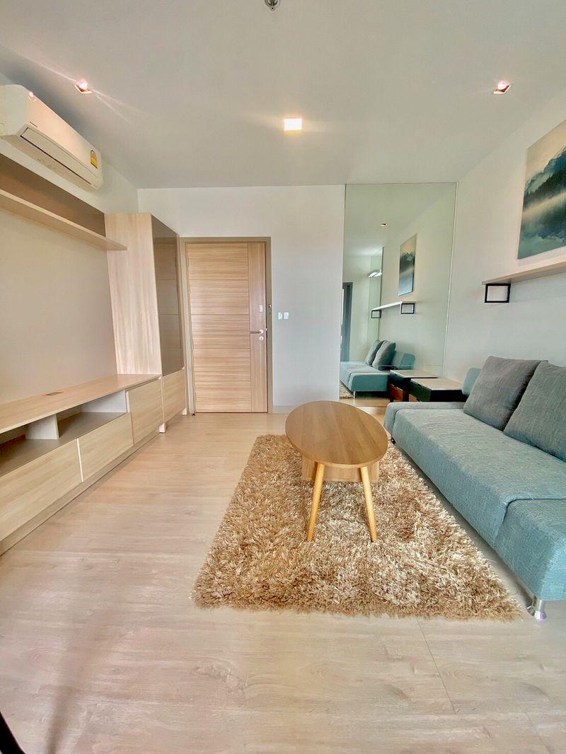 ให้เช่า casalunar mesto condo (คาซาลูนา เมสโต คอนโด)