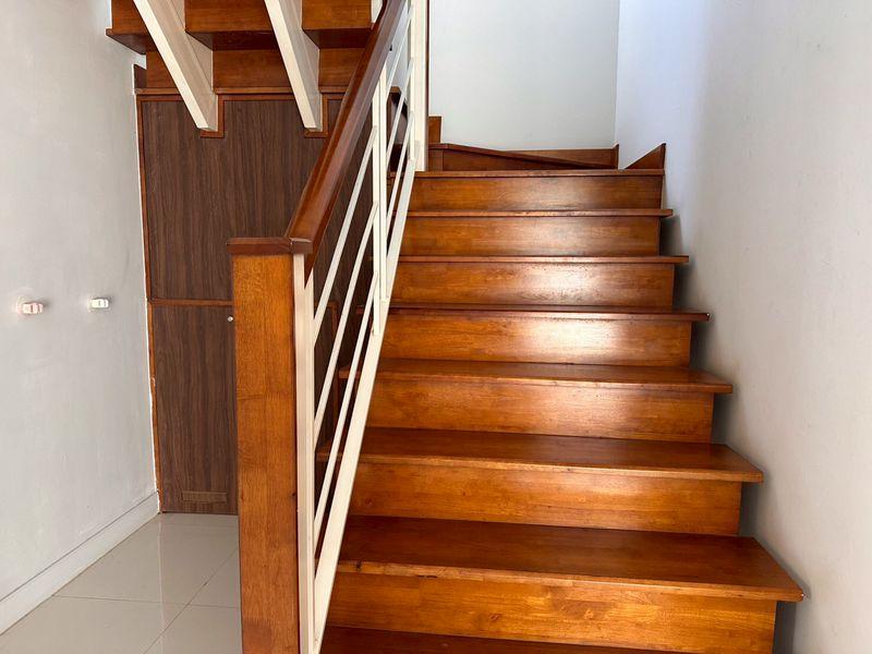 ขายด่วน!!! ราคาเพียง 2.99 ลบ. (ค่าโอนที่ดินคนละครึ่ง)  บ้านแฝด หมู่บ้าน พฤกษานารา เลี่ยงหนองมน