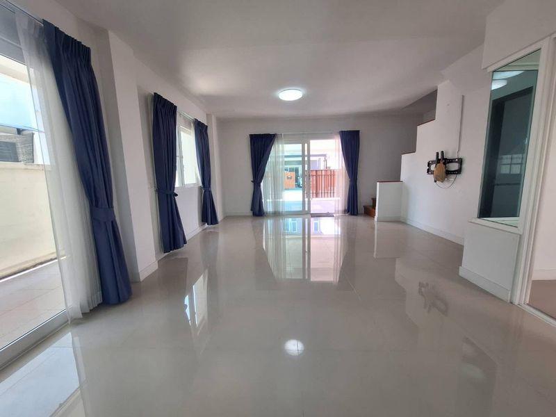 ขายแฝดสไตล์บ้านเดี่ยว หมู่บ้านศุภาลัยวิลล์ ชลบุรี