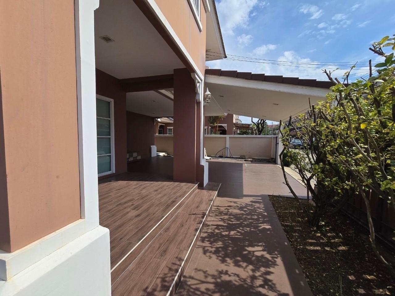 ขายบ้านเดี่ยว 2ชั้น หลังใหญ่ หลังริม หมู่บ้านมณีรินทร์ กรีน พาร์ค อ่างศิลา