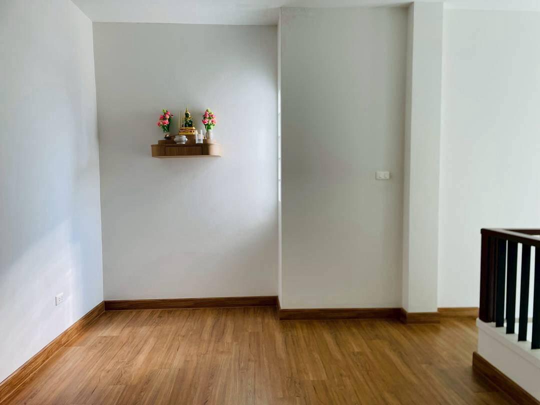 ขายบ้านสวย สภาพนางฟ้า มบ. วี วิลเลจ ( มิตรสัมพันธ์ ) อ่างศิลา-บางแสน